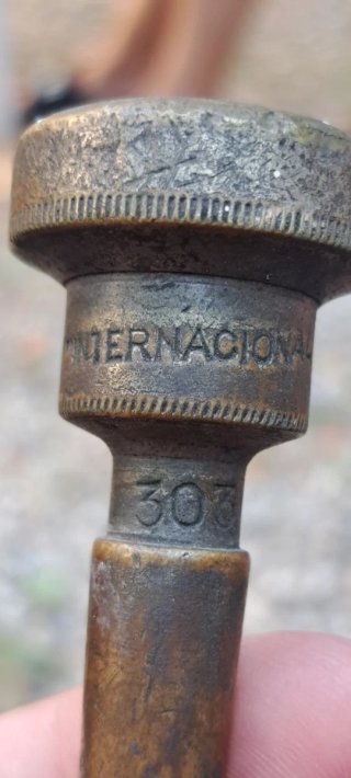 Trompeta Antigua RAYMOND DUBOIS París