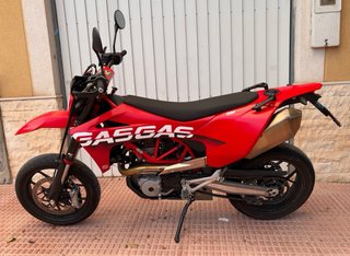 GASGAS SM 700 2023 A2 | 5.585 km | KTM 690 SMC R