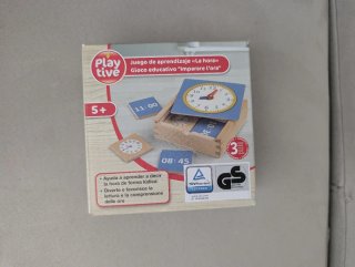 Juego de madera para aprender las horas