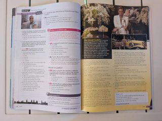 EXAM PROSPECTS 2 Student's book: libro de texto...