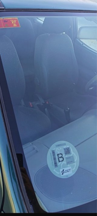 Suzuki Ignis 2002 tiene pegatina medioambiental