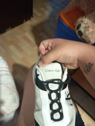 Zapatillas Calvin Klein Beige y Negro