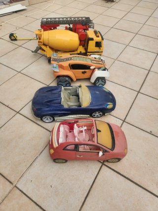 Lote de coches y camiones de juguete