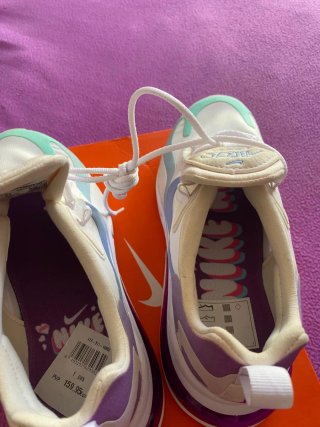 Nike Air Max 270 React Morado Blanco