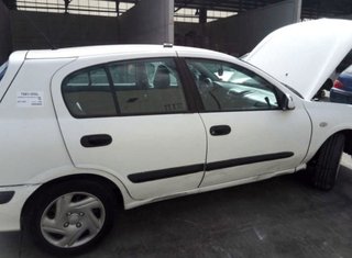 20059118 faro izquierdo nissan almera ii hatchback