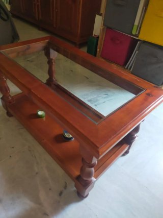 Mesa de comedor y 6 sillas de madera de pino