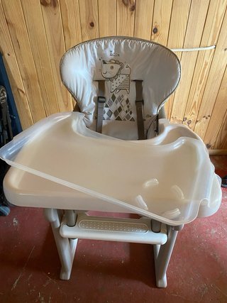 Trona Jané convertible en mesa y silla
