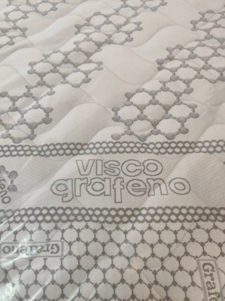 Se vende canapé con colchón. - Estructura de ma