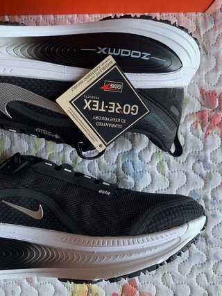 Nike Vomero 18 Gore-Tex "Black White" (T. 44EU)