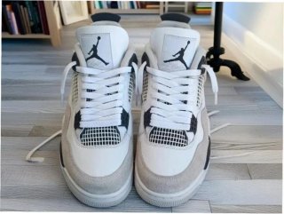Jordan 4 Retro Military Negro Talla 42