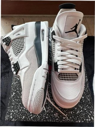 Jordan 4 Retro Military Negro Talla 41
