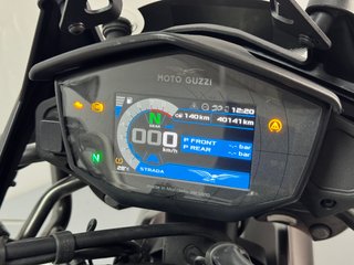 Moto Guzzi V85 TT Travel 2022
