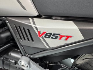 Moto Guzzi V85 TT Travel 2022