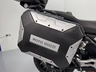 Moto Guzzi V85 TT Travel 2022