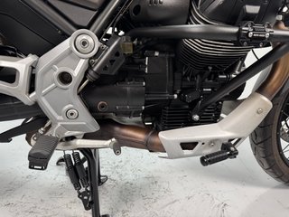 Moto Guzzi V85 TT Travel 2022