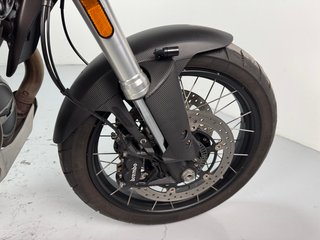 Moto Guzzi V85 TT Travel 2022