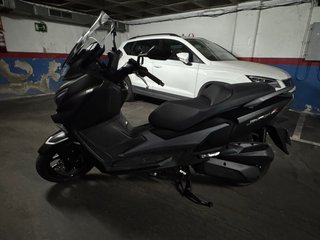 Sym Joymax Z 300 Scooter Negra