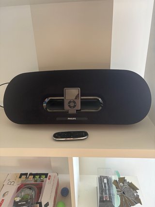 Altavoz Philips para iPod apple 8GB. Urge venta