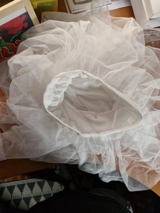 Falda blanca con volantes sin estrenar