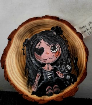 Rodaja madera pintada a mano Gótica