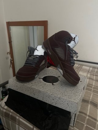 Jordan 5 Granate y Gris
