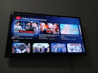 Televisor Samsung 32" LED + chrome cast smart TV
