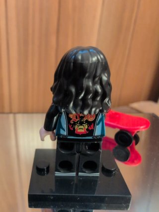 Figura basada en Eddie Stranger Things