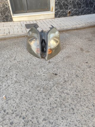 Faros delanteros Ford la pareja