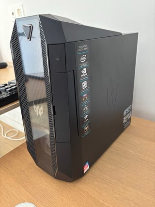 Ordenador Acer (Predator Orion 3000) + teclado.