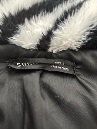 Chaqueta pelo estampado cebra