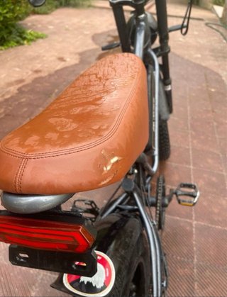 Bicicleta Eléctrica Retro Negra
