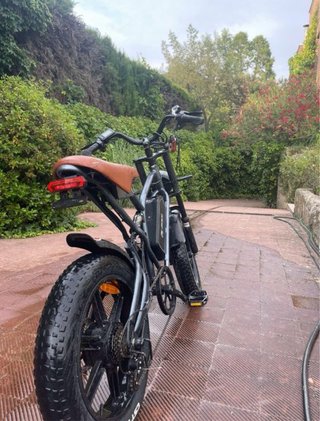 Bicicleta Eléctrica Retro Negra