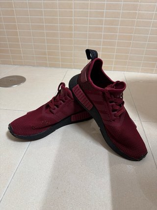 adidas NMD R1 Burdeos Negro (Talla 43 1/3)