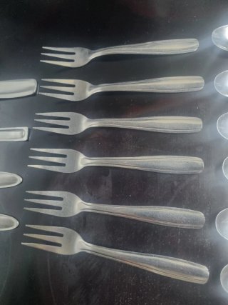 Set de cubiertos de acero inoxidable