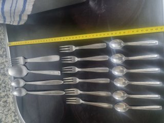 Set de cubiertos de acero inoxidable