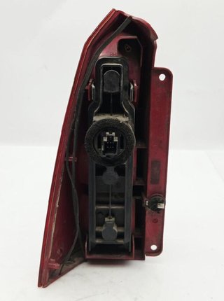 Ford xs4x-13n004 piloto trasero derecho focus 4659