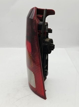 Ford xs4x-13n004 piloto trasero derecho focus 4659