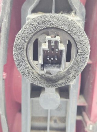 Ford xs4x-13n004 piloto trasero derecho focus 4659