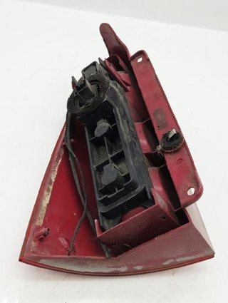 Ford xs4x-13n004 piloto trasero derecho focus 4659