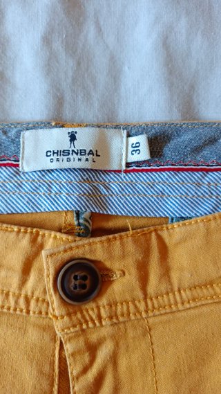 Pantalón Corto Chisnbal Amarillo Talla 46