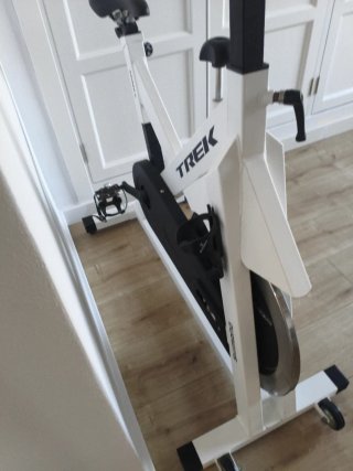 Bicicleta Spinning GAC Restaurada Blanca y negra