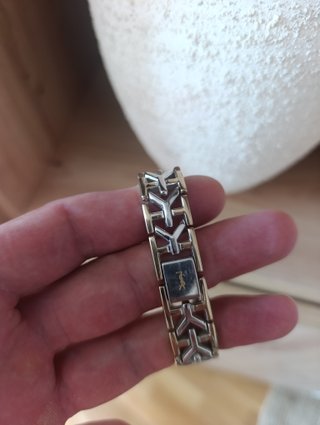 Reloj Yves Saint Laurent Octogonal LEER