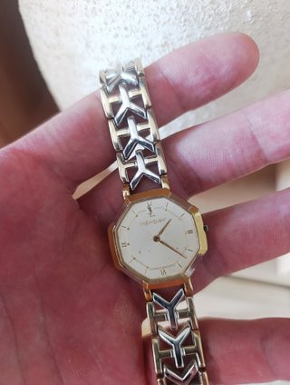 Reloj Yves Saint Laurent Octogonal LEER