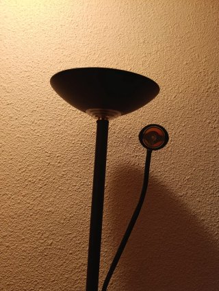 Lámpara de pie moderna