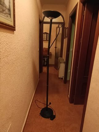 Lámpara de pie moderna