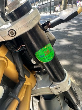 Aprilia Shiver 750 2008 Naked Negra y Blanca