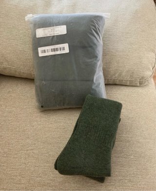 Calcetines altos hasta el muslo talla única.