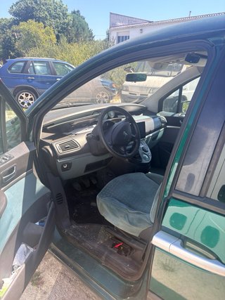Peugeot 807 2004
