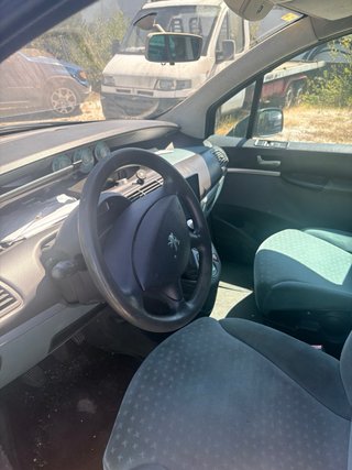 Peugeot 807 2004