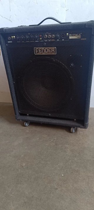 Amplificador Bajo Fender Rumble 100W